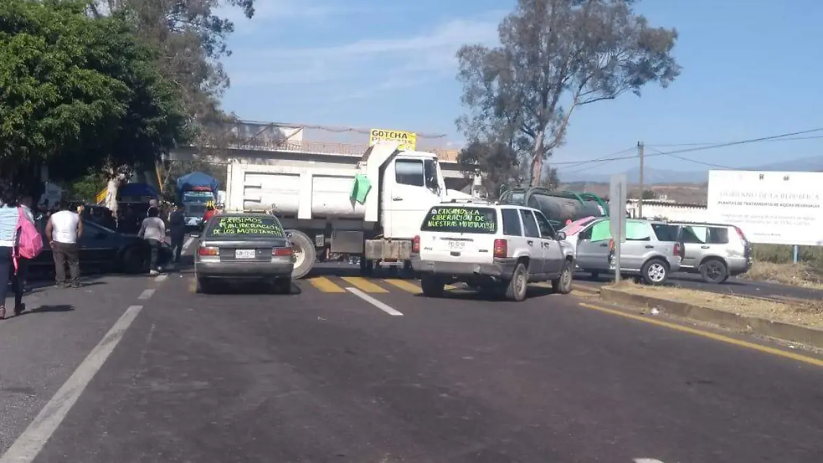 Bloqueo en Atlatlahucan